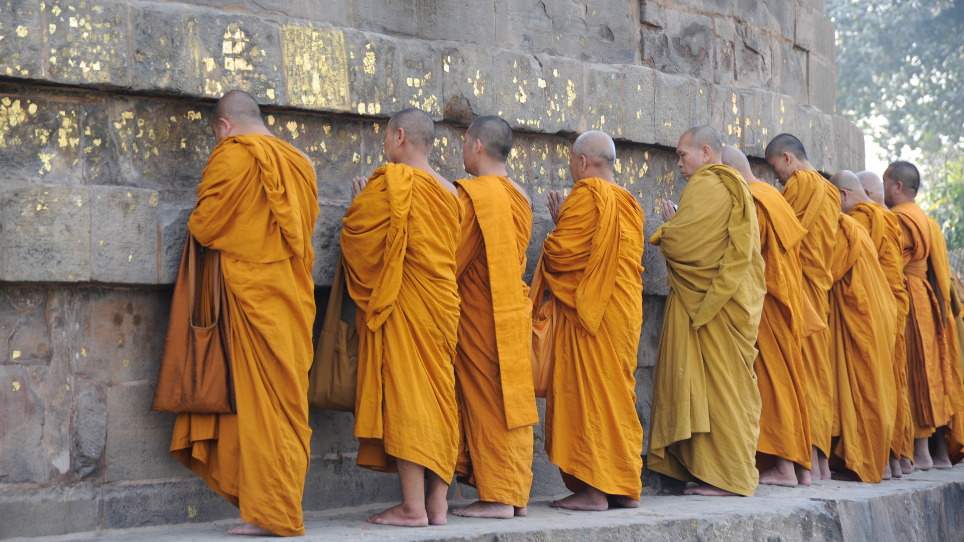 sarnath-india-varanasi-buddhist